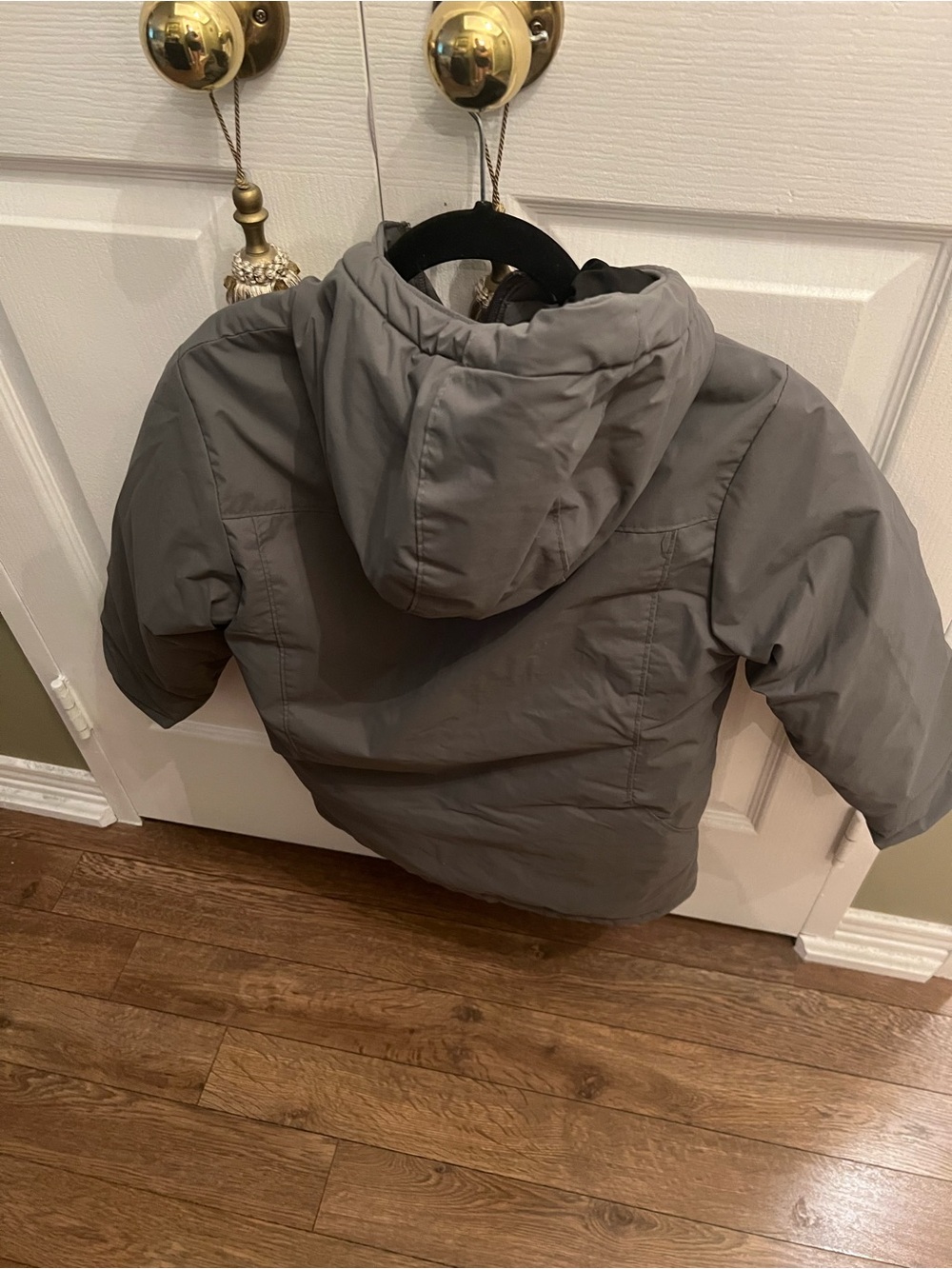 Columbia Grey Hooded Puffer Jacket with Accent Zipper Boys size XS - Picture 3 of 3